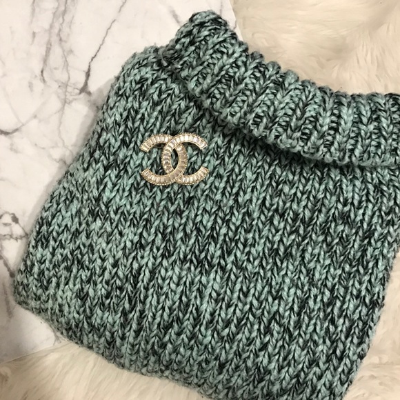 Lord & Taylor Sweaters - Lord and Taylor thick knit sweater